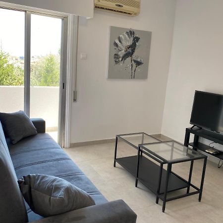 1-Bedroom Apartment With View Limassol Exterior foto